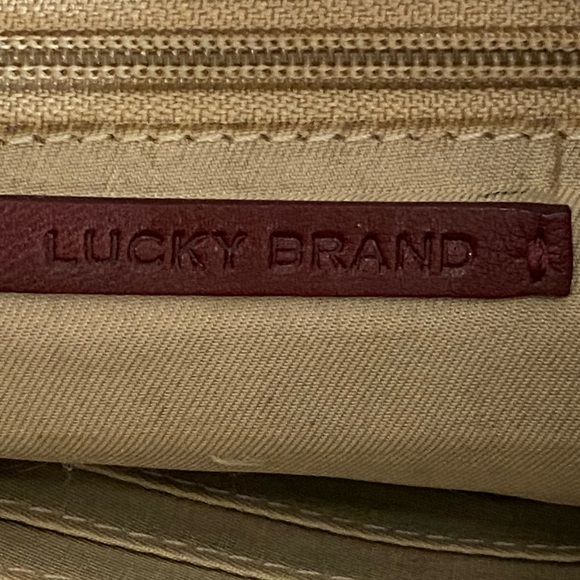SOLD! EUC Lucky Brand Rayla Burgandy Brown Chevron Leather Wristlet Clutch - Picture 7 of 14